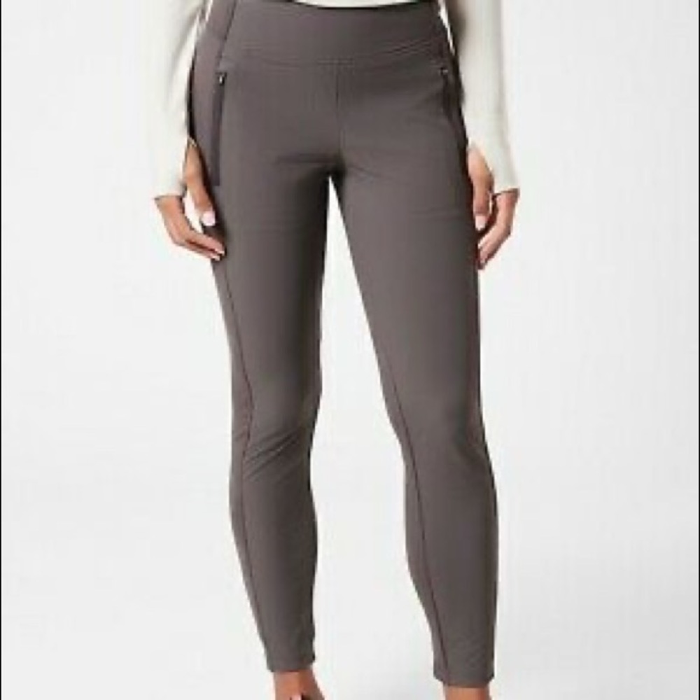 NWOT ATHLETA HEADLANDS HYBRID TIGHT.